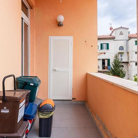 Piazza Sforzini Cozy Apartment Near The Sea! ลีวอร์โน ภายนอก รูปภาพ
